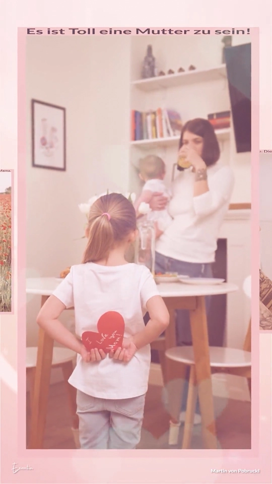 Muttertags-Komposition von Ecomtin – Ein Mädchen überrascht ihre Mutter mit einem gebastelten Herzen.